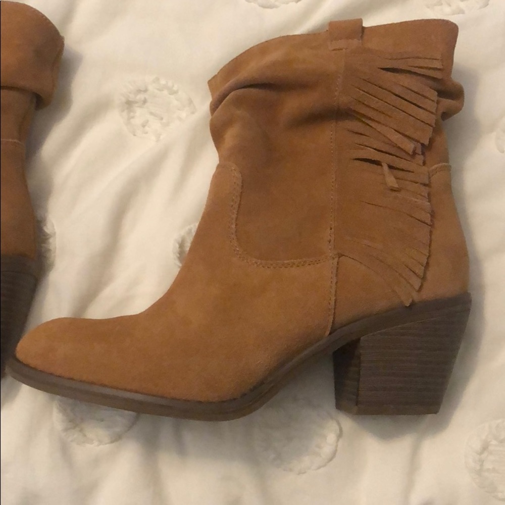 Tan Boots with fringe detail
